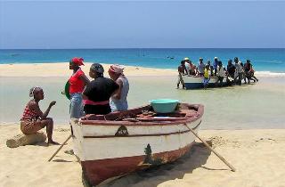 Cap vert ile de maio barques pecheurs