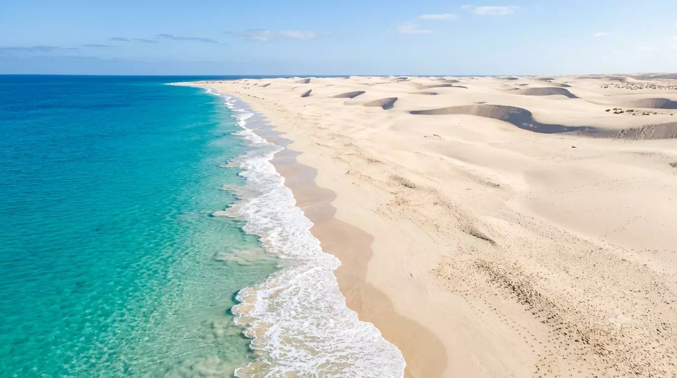 La plage de Santa Monica, île de Boa Vista